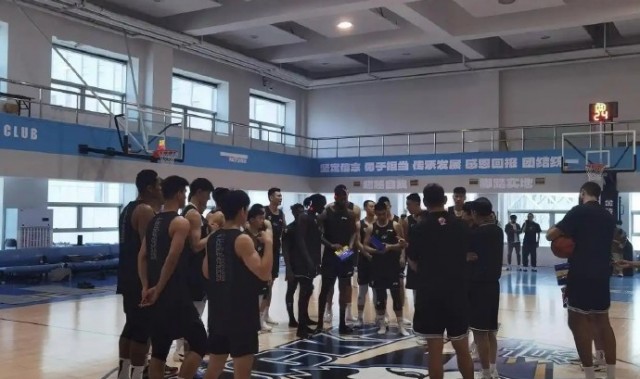 大年初四首钢结束假期回归训练 常规赛第三阶段的重要性不言而喻