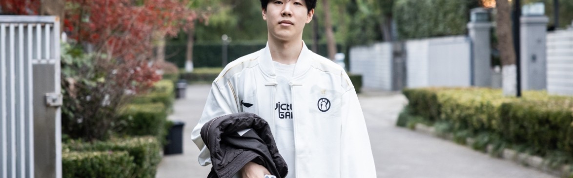 iG选手返图：TheShy着经典白色队服 TES给我等着！