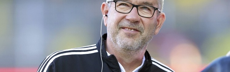 德天空：前柏林联合主帅费舍尔是多特新帅候选，他愿意带队半赛季