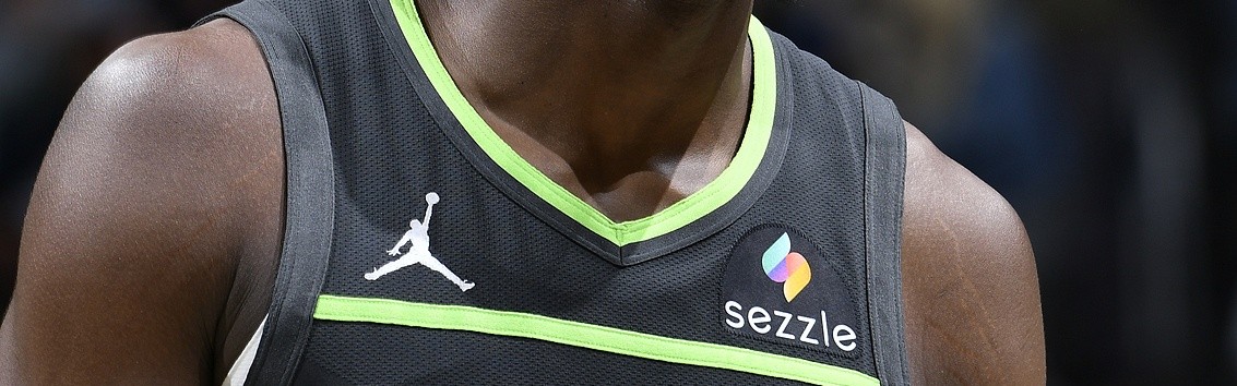 华子：我打得就像斯伯丁篮球一样带劲 以不同方式保持侵略性