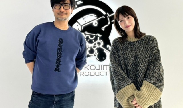 公费追星？小岛秀夫追星滨边美波成功！身着痛衫、笑脸合影